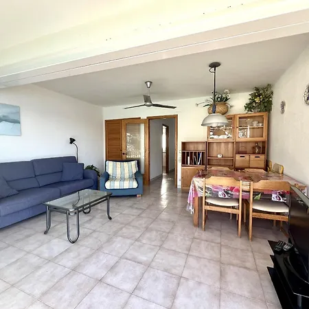 Miraflor Apartment Roses